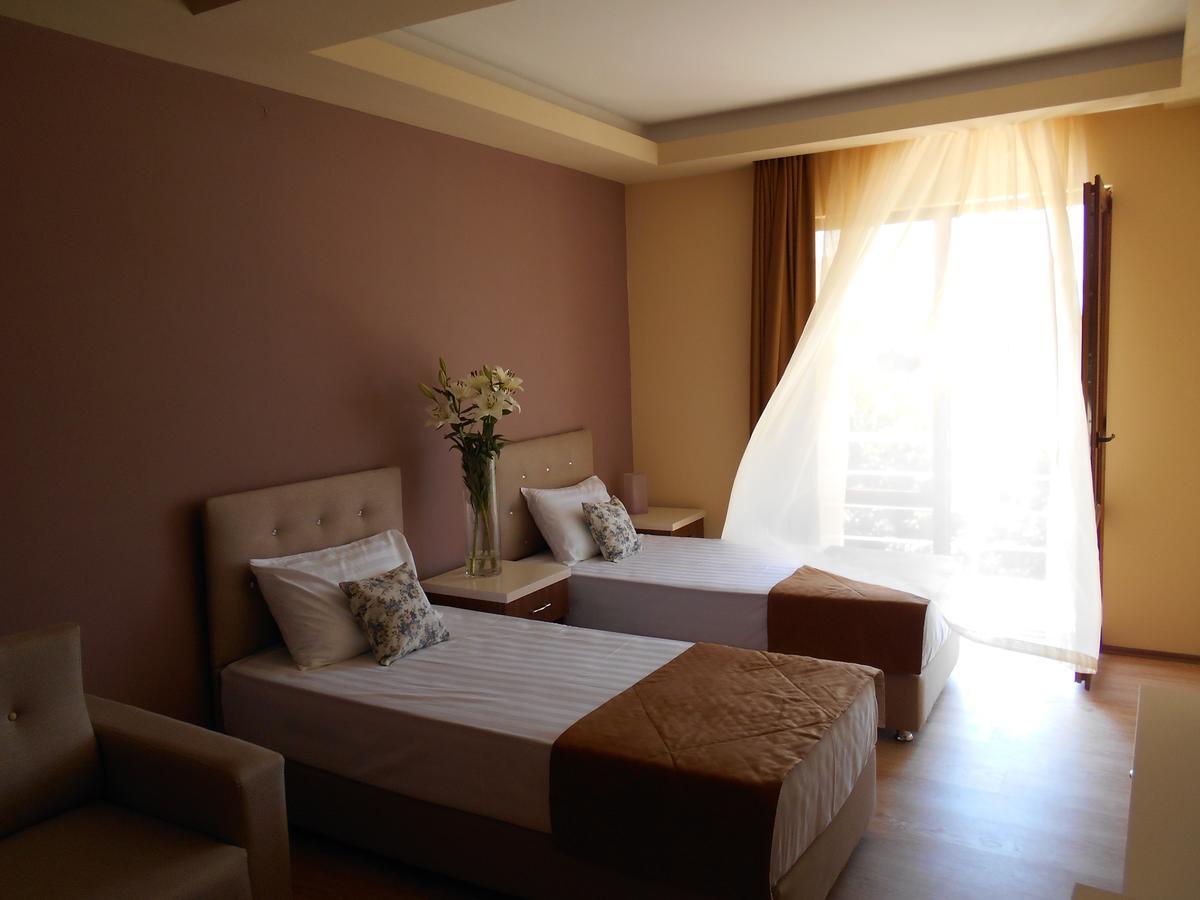 Hotel Amrita Szuhumi Kültér fotó